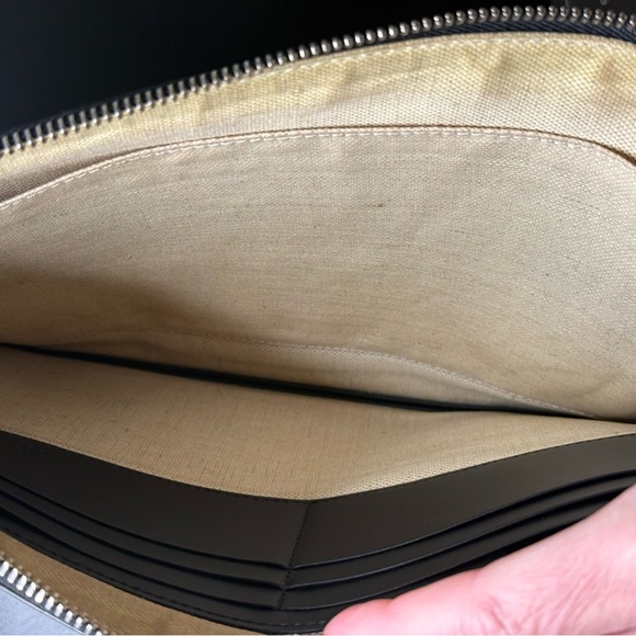 Authentic GG Supreme Monogram Blind For Love Wristlet Pouch Black - Picture 7 of 8